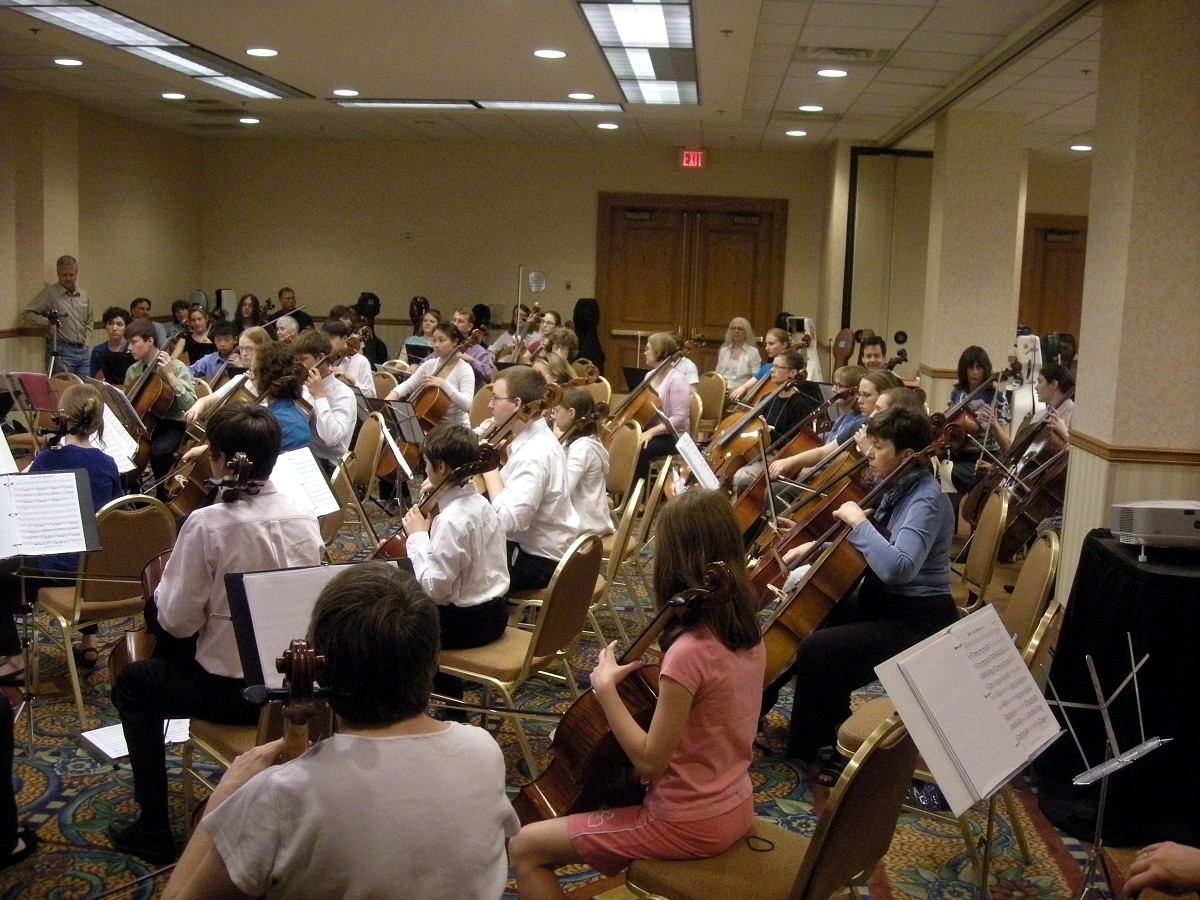 Cello ensemble session at the 2010 Conference