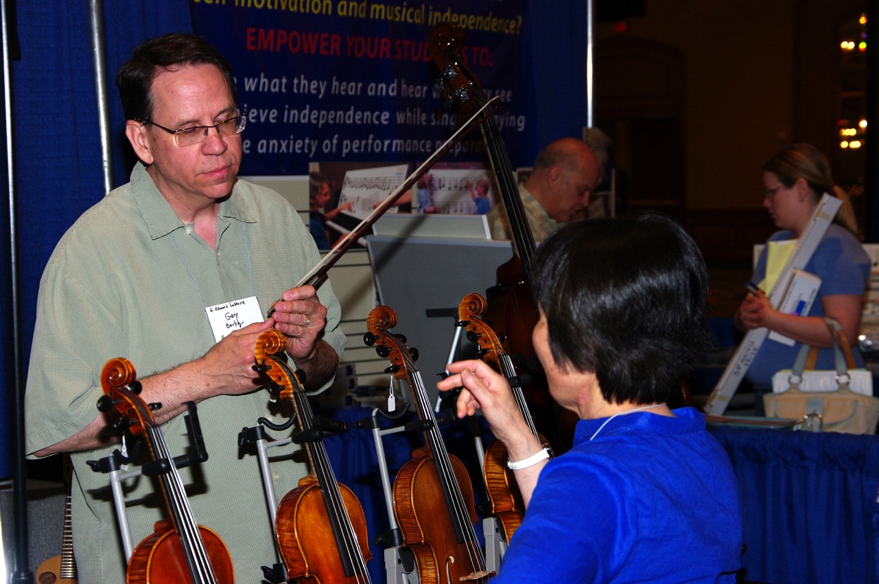 Gary Bartig of G. Edward Lutherie in the exhibits area of the 2010 Conference