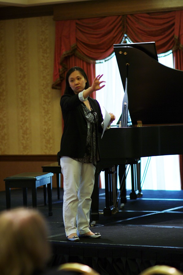 Chiing-ha Nam gives a piano session at the 2012 Conference