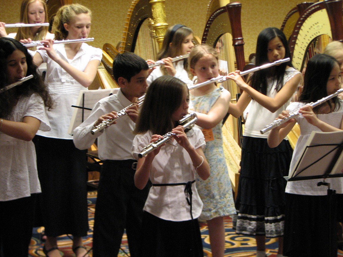 Flute and harp choir rehearsal.