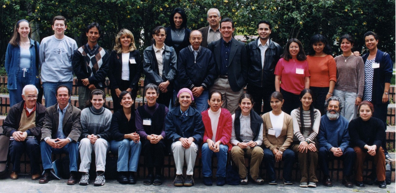 Participants in the IV Festival Suzuki de Colombia, June 24 to July 7, 2002.