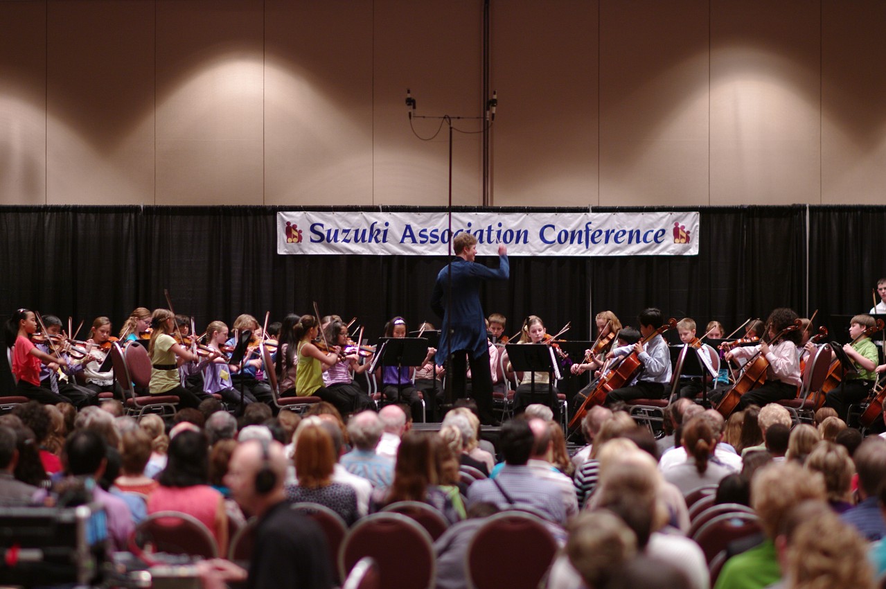 Kirsten Marshall conducts the SYOA 2 concert at the 2012 conference