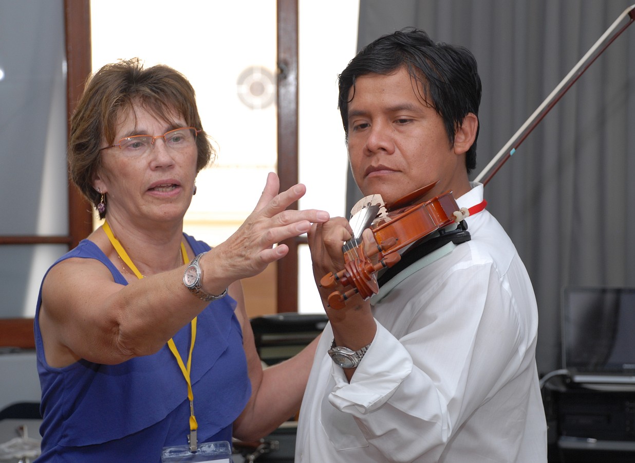 Nancy Lokken and Peruvian teacher