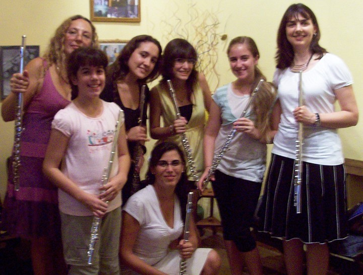 Laurel Ann Maurer, Mariana Capponi, and Suzuki flute students in La Plata, Argentina.