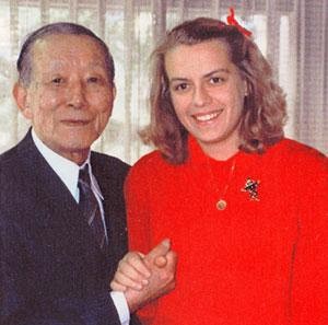 Dr. Shinichi Suzuki and Dr. Päivi Kukkamäki in Japan 1986