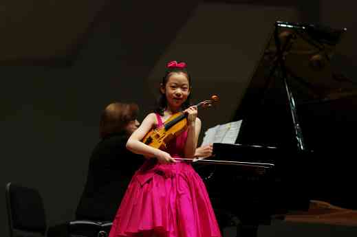 Yesong Sophie Lee performs in the Kaleidoscope Concert