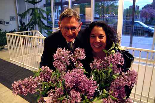 William Preucil and Michiko Yurko with flowers at the 2002 SAA Conference