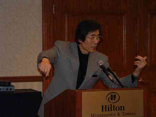 Toshio Takahashi speaks at the 2004 SAA Conference