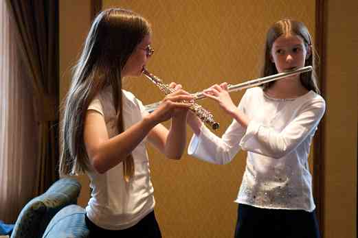 Suzuki flute students practice at the 2008 SAA Conference