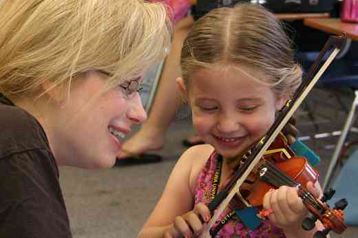 Violin lesson at Ottawa Suzuki Institute