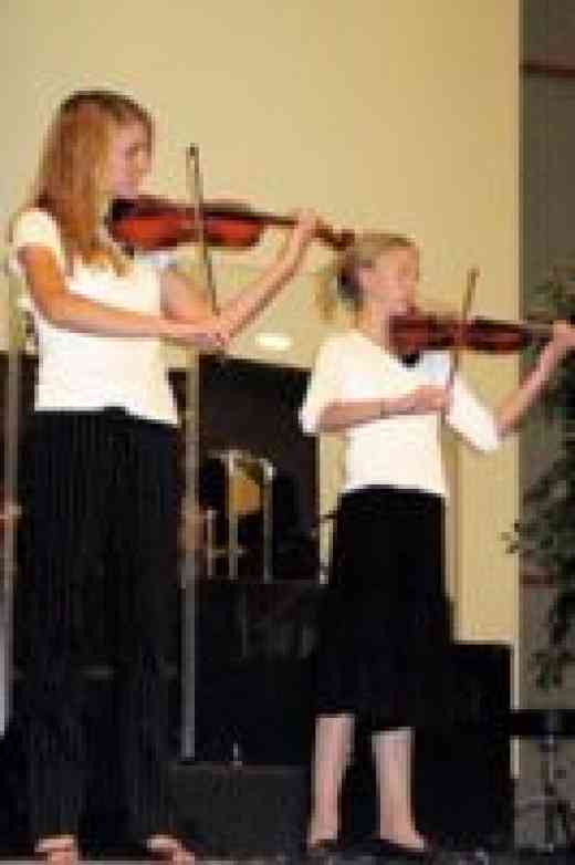 Violin students at Idaho Suzuki Institute
