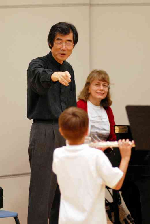 Toshio Takahashi and student at East Tennessee Suzuki Flute Institute