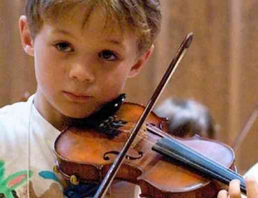 Violin student at Japan-Seattle Suzuki Institute
