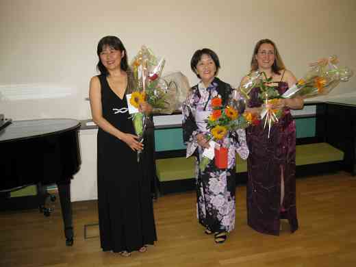 Lisa Batten Murray from USA with Eriko Shimada and Masayo Okano in Finland  June-July 2012