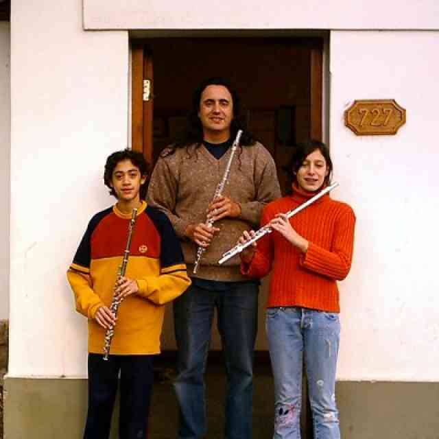 Four flutes donated to Latin American Suzuki flute projects