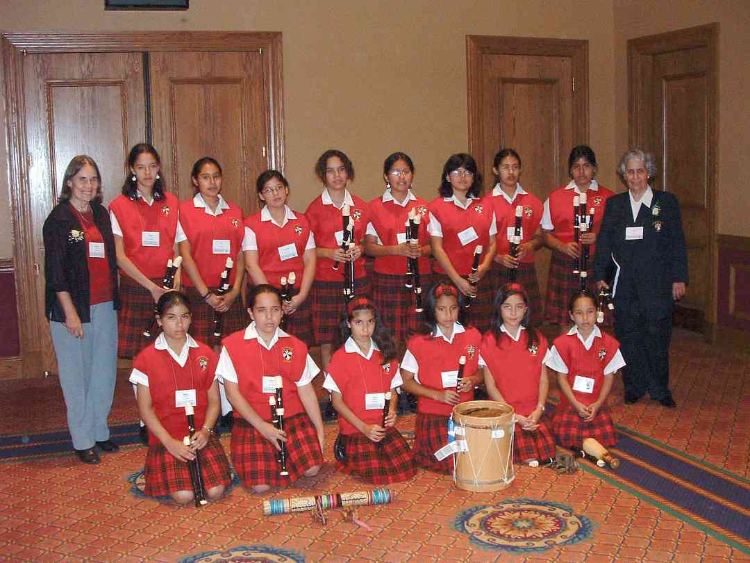 Latin American recorder student group at the 2004 SAA Conference
