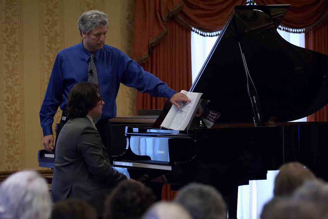 Brian Ganz gives a piano masterclass for Timothy Woos at the 2006 SAA Conference