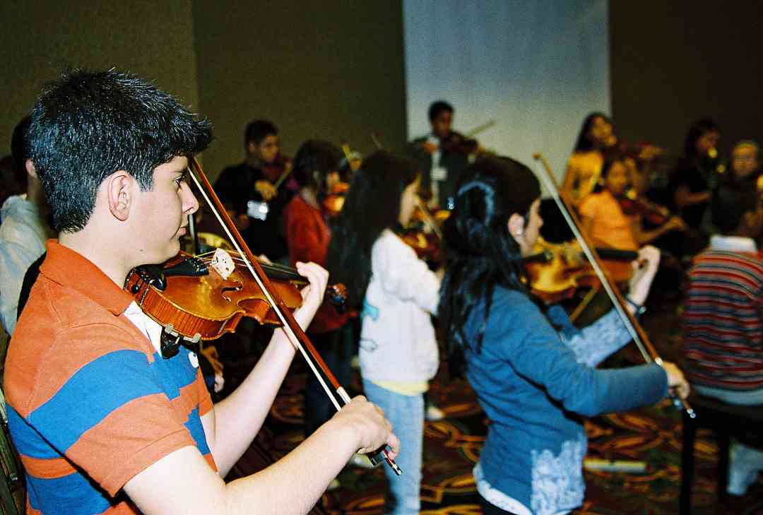 Latin American violin group.