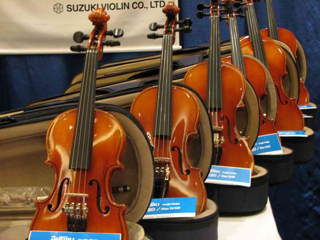 Suzuki violins in the exhibit area at the 2008 SAA Conference