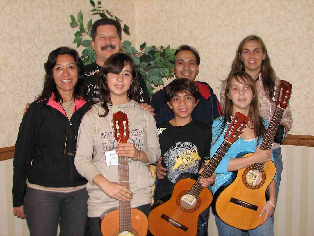 Latin American guitar students and families.