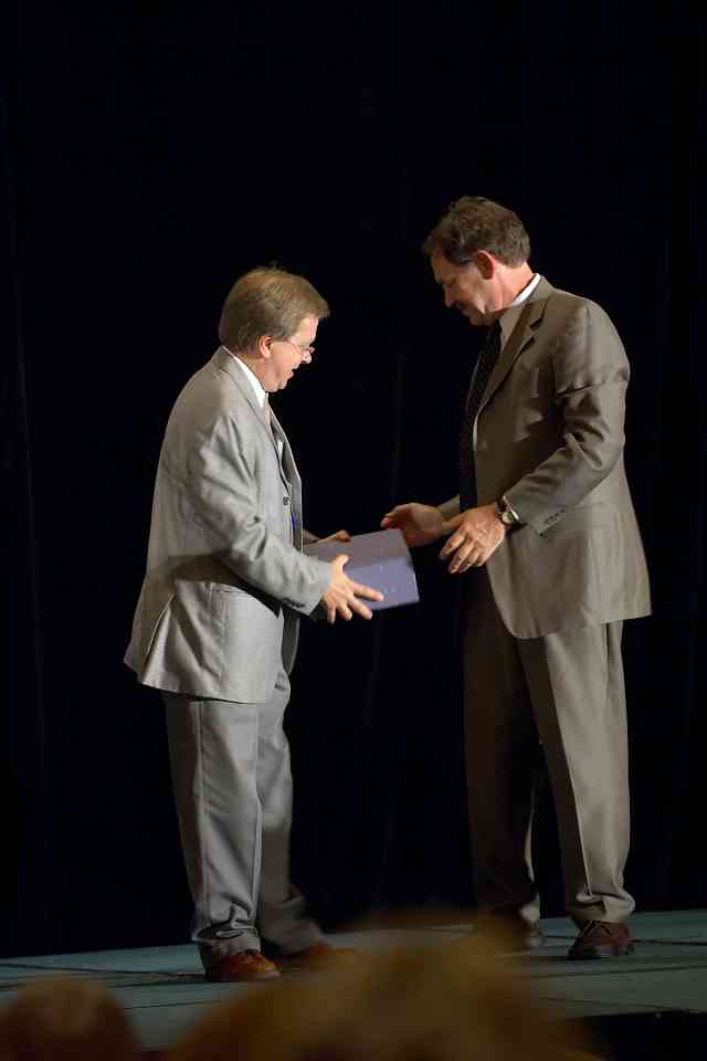 Frank Longay receives the Creating Learning Community award at the 2006 SAA Conference